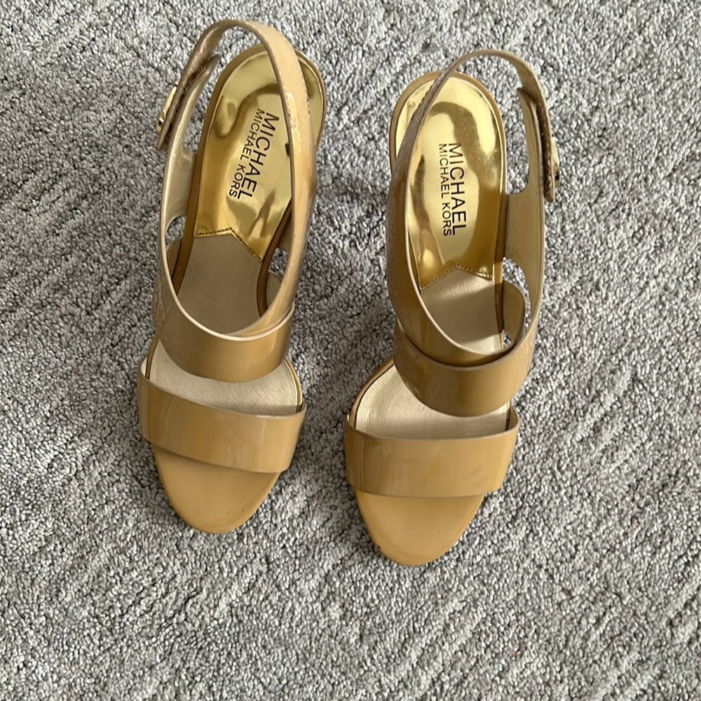 Sandals - Picture 3 of 4